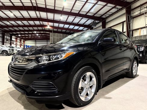 Used 2022 Honda HR-V LX image 8