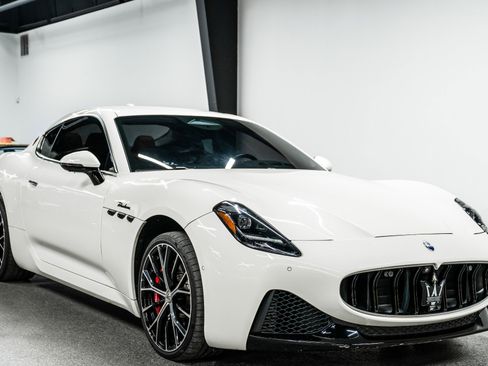 Used 2024 Maserati GranTurismo Modena image 3