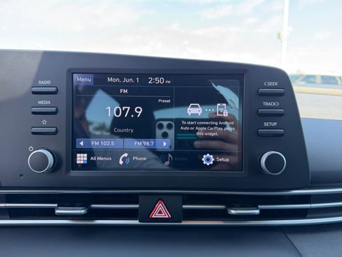 Used 2023 Hyundai Elantra SE FWD image 27