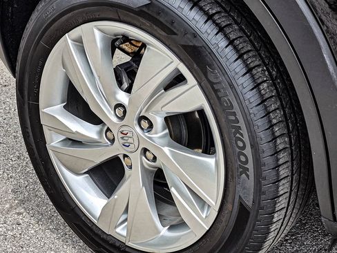 Certified 2025 Buick Encore GX Preferred AWD/4WD image 8