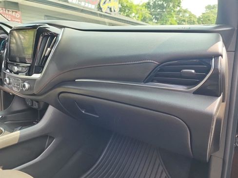 Used 2022 Chevrolet Traverse RS w/ LPO, Floor Liner Package AWD/4WD image 43