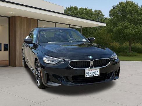 Used 2025 BMW 230i Coupe w/ Premium Package RWD image 5