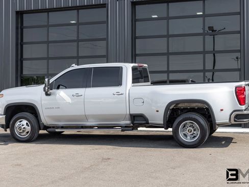 Used 2021 Chevrolet Silverado 3500 LTZ w/ LTZ Convenience Package AWD/4WD image 5