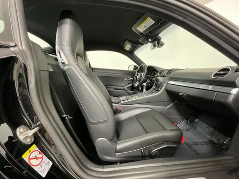 Used 2024 Porsche 718 Cayman image 14