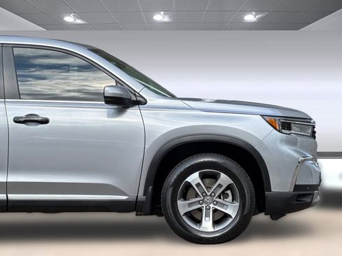 Certified 2024 Honda Pilot EX-L image 35