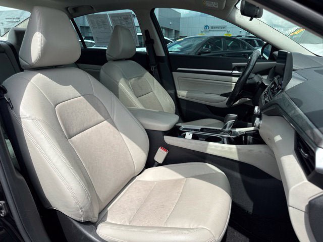 Used 2023 Nissan Altima 2.5 SL AWD/4WD image 29