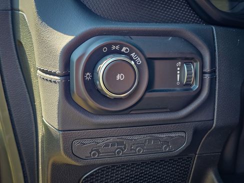 New 2026 Jeep Wrangler Unlimited Rubicon AWD/4WD image 13