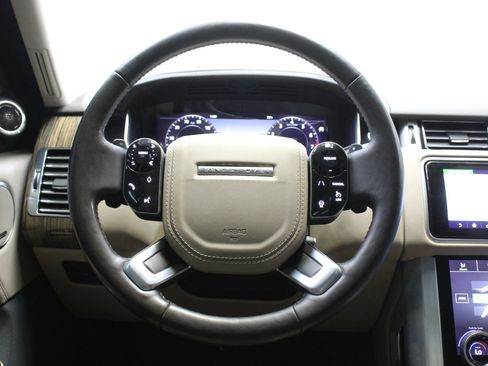 Used 2019 Land Rover Range Rover HSE image 15