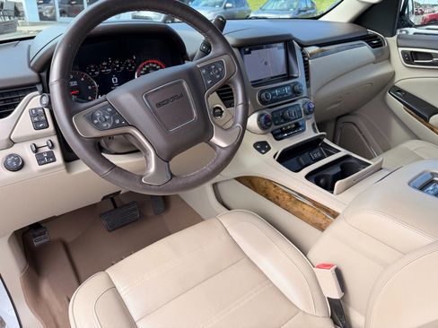 Used 2016 GMC Yukon Denali w/ Open Road Package AWD/4WD image 10