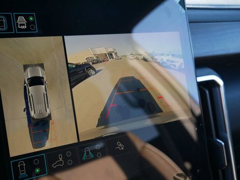 New 2026 GMC Acadia Denali Ultimate w/ LPO, Floor Liner Package image 15