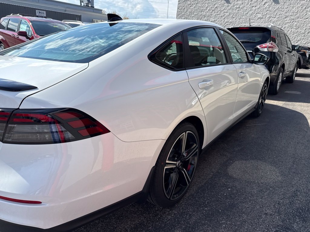 Used 2026 Honda Accord Sport image 3