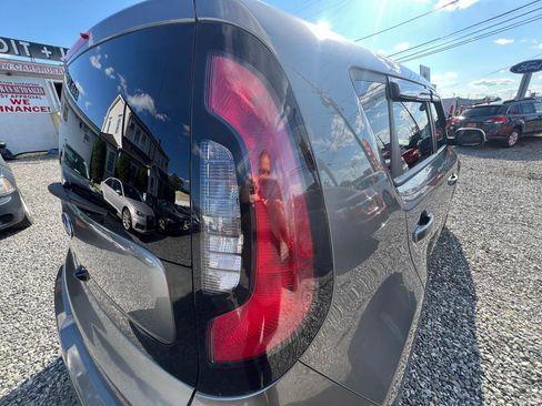 Used 2018 Kia Soul w/ Convenience Package FWD image 26