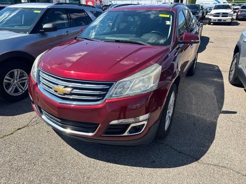 Used 2016 Chevrolet Traverse LT w/ Traveler's Package FWD image 1