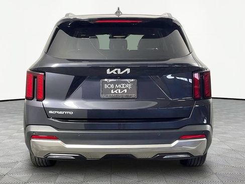 Certified 2026 Kia Sorento S w/ S Panoramic Sunroof Package FWD image 5