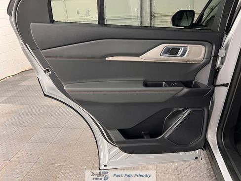 New 2026 Ford Explorer Active RWD image 35