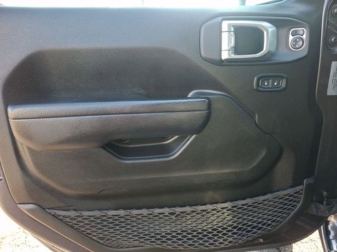 Certified 2022 Jeep Gladiator Sport image 13