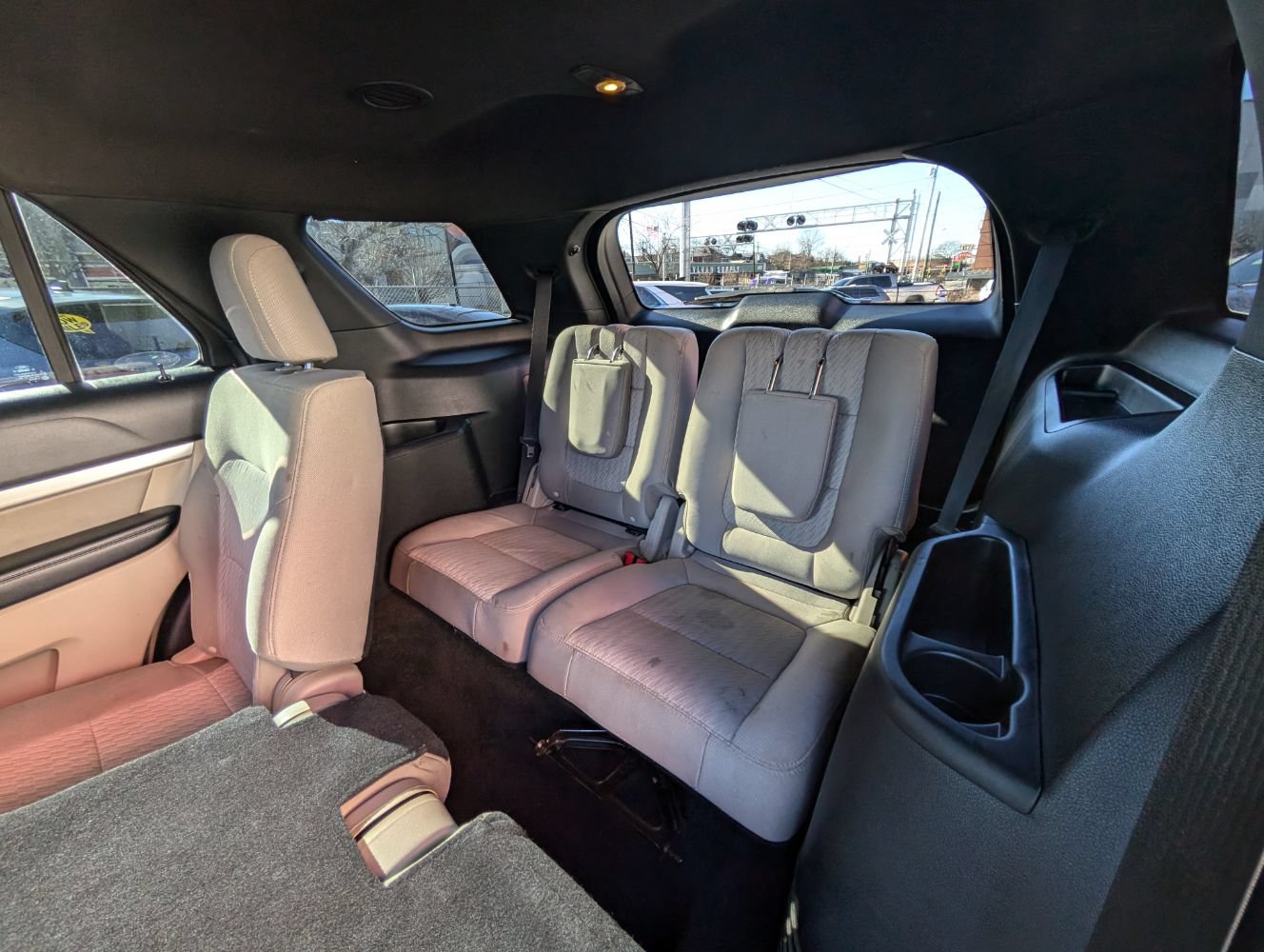 Used 2018 Ford Explorer FWD image 19