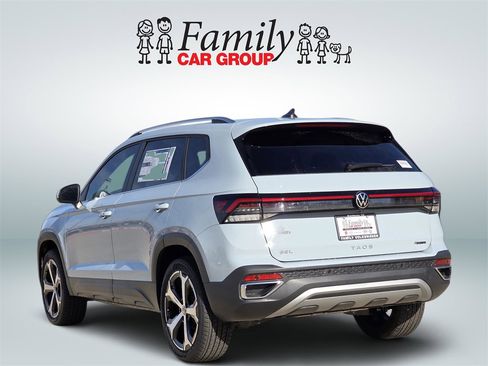 New 2026 Volkswagen Taos SEL image 3