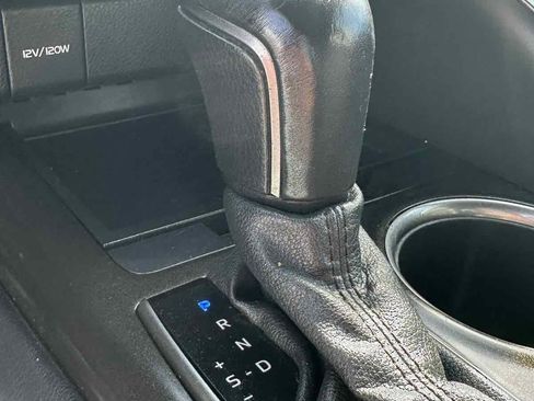 Used 2021 Toyota Camry SE FWD image 21