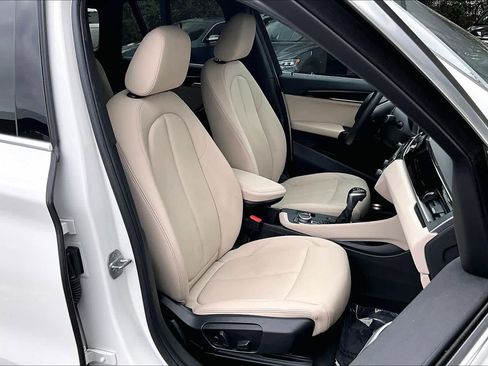 Used 2019 BMW X1 xDrive28i w/ Convenience Package image 8