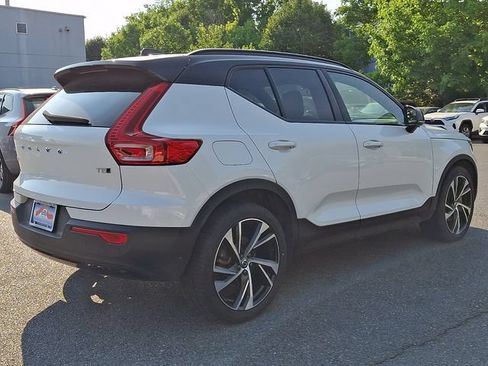 Used 2021 Volvo XC40 T5 R-Design w/ Advanced Package AWD/4WD image 6