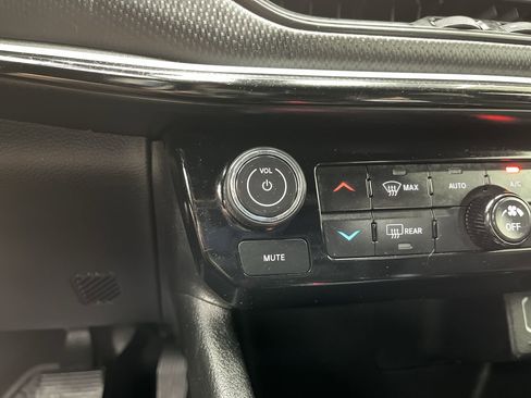Used 2023 Jeep Compass Trailhawk AWD/4WD image 16