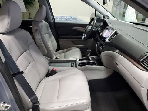 Used 2017 Honda Ridgeline RTL-T image 13