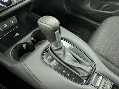 New 2026 Honda HR-V LX image 17
