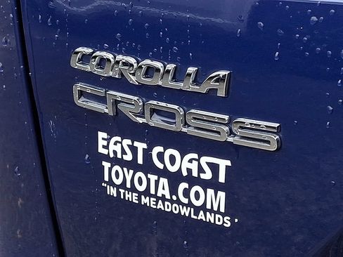 Used 2023 Toyota Corolla Cross LE AWD/4WD image 33