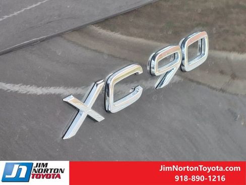 Used 2023 Volvo XC90 B6 Plus w/ Protection Package Premier image 12