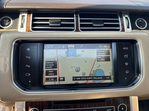 Used 2016 Land Rover Range Rover HSE image 24