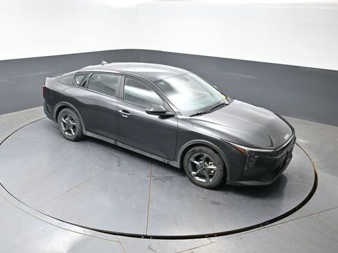 Used 2025 Kia K4 FWD image 15