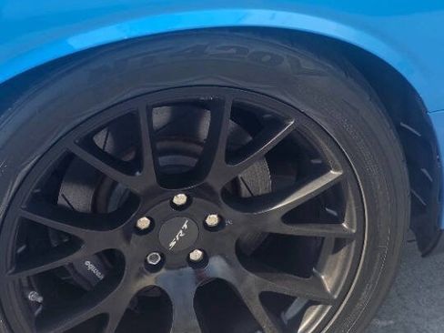 Used 2016 Dodge Challenger R/T Scat Pack RWD image 9