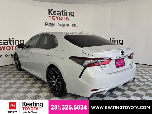 Used 2024 Toyota Camry SE FWD image 7