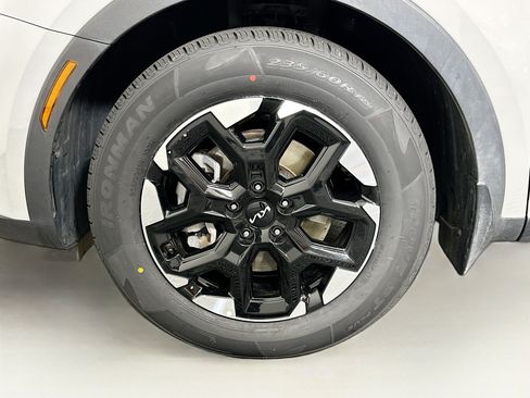 Used 2024 Kia Sorento S w/ Panoramic Sunroof Package FWD image 11