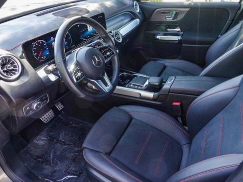 Used 2023 Mercedes-Benz EQB 350 4MATIC SUV image 17