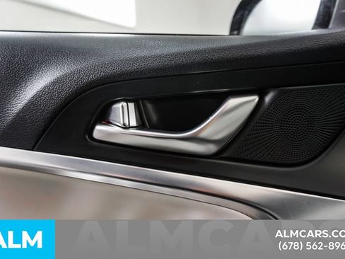 Used 2025 Genesis G70 2.5T AWD/4WD image 53