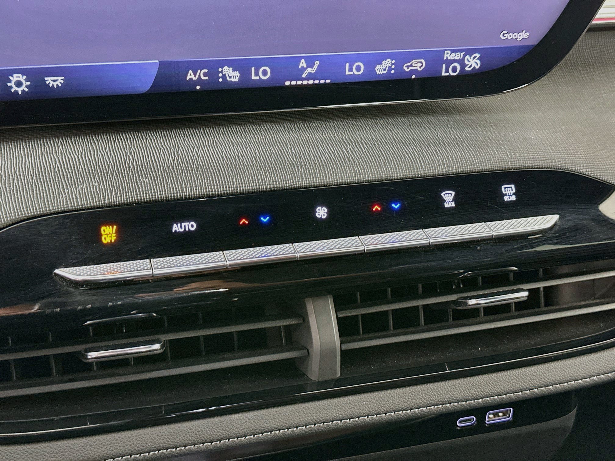 Used 2025 Buick Enclave Preferred FWD image 23
