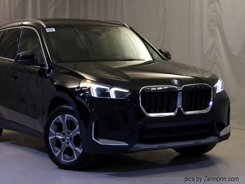 Certified 2023 BMW X1 xDrive28i w/ Convenience Package AWD/4WD image 2