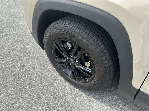 Used 2023 GMC Terrain AT4 w/ Infotainment Package II image 11