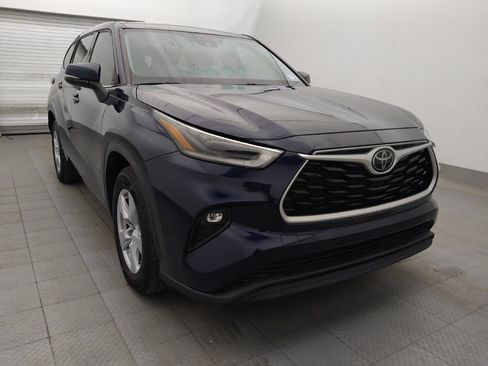 Used 2021 Toyota Highlander LE FWD image 13