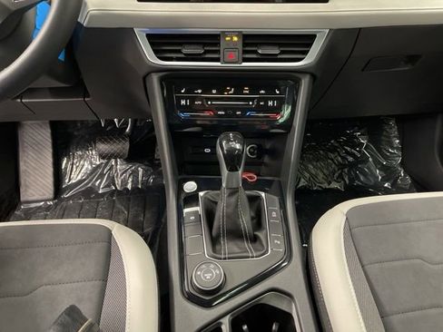 New 2026 Volkswagen Taos SE image 22