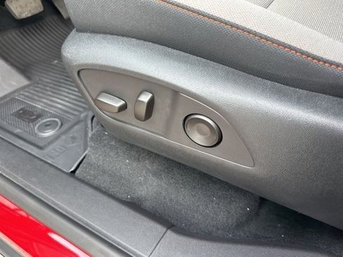 New 2026 Chevrolet Traverse LT w/ Sun and Wheel Package image 12