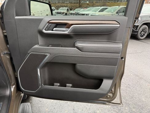 Used 2024 GMC Sierra 1500 Elevation w/ LPO, Elevation Black Package image 23