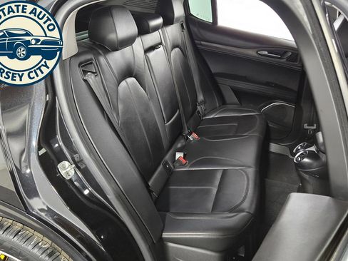 Used 2020 Alfa Romeo Stelvio Ti AWD/4WD image 38