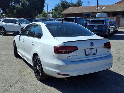 Used 2018 Volkswagen Jetta Sport FWD image 5