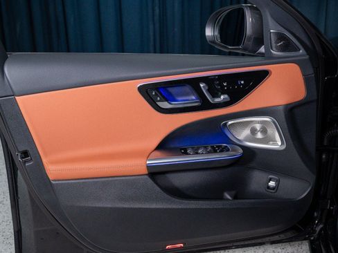 New 2026 Mercedes-Benz C 300 4MATIC Sedan image 12