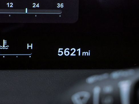 Certified 2026 Genesis GV70 2.5T Advanced image 19