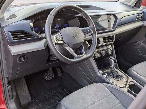 Certified 2023 Volkswagen Taos SE image 10