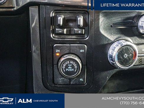 New 2026 Chevrolet Suburban LT w/ Comfort Package RWD image 32